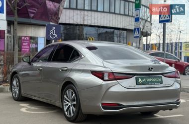 Седан Lexus ES 2020 в Киеве
