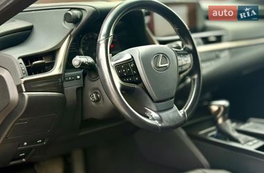 Седан Lexus ES 2020 в Киеве