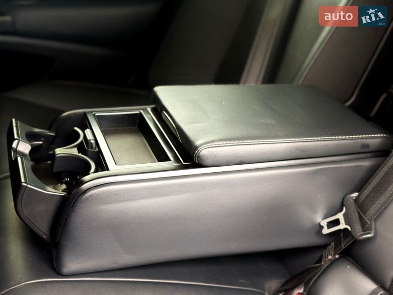 Седан Lexus ES 2020 в Києві фото 30 Седан Lexus ES 2020 в Києві