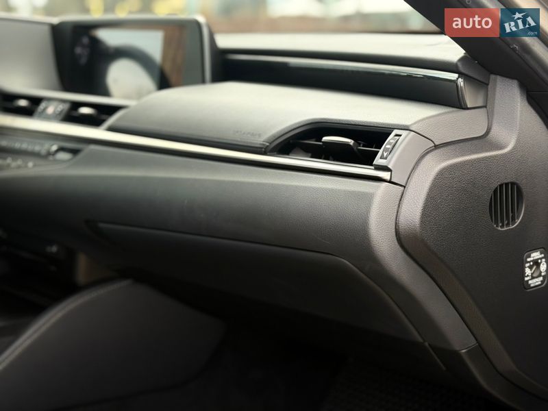 Седан Lexus ES 2020 в Києві фото 37 Седан Lexus ES 2020 в Києві