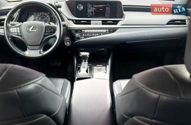 Седан Lexus ES 2020 в Киеве