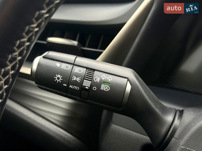 Седан Lexus ES 2020 в Києві фото 49 Седан Lexus ES 2020 в Києві