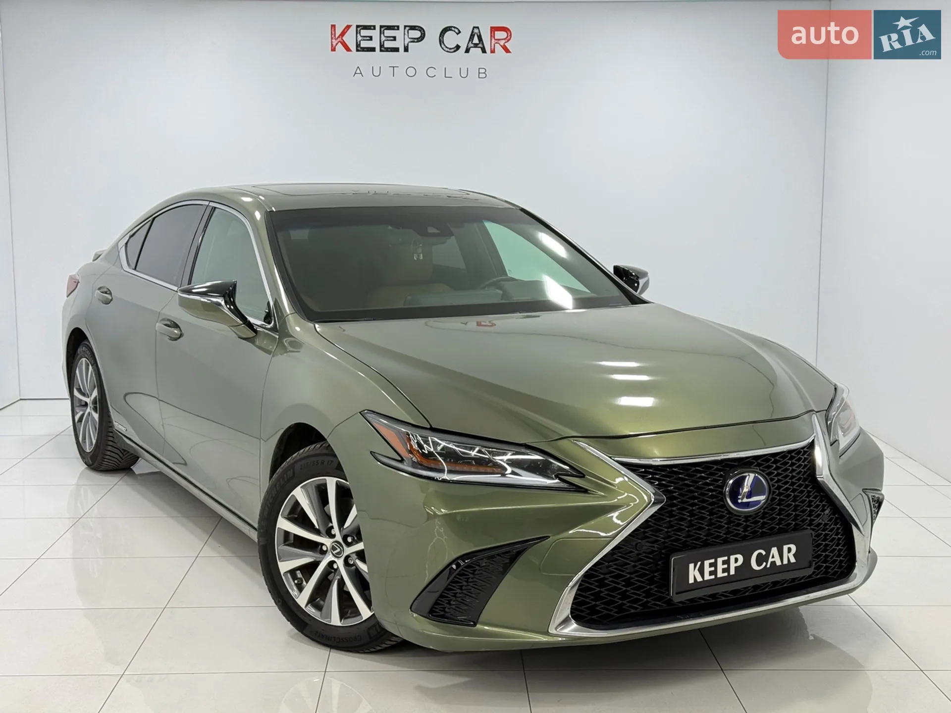 2020 Lexus ES - фото 1