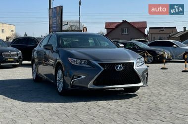Седан Lexus ES 2015 в Івано-Франківську