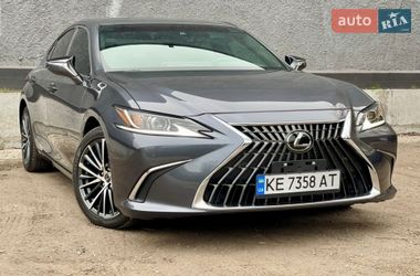 Седан Lexus ES 2022 в Каменском