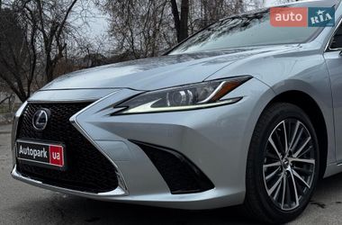 Седан Lexus ES 2023 в Киеве