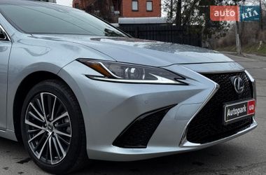 Седан Lexus ES 2023 в Киеве