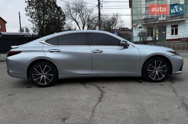 Седан Lexus ES 2023 в Киеве