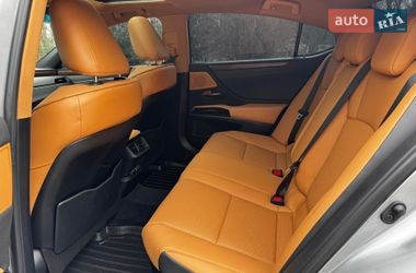 Седан Lexus ES 2023 в Киеве