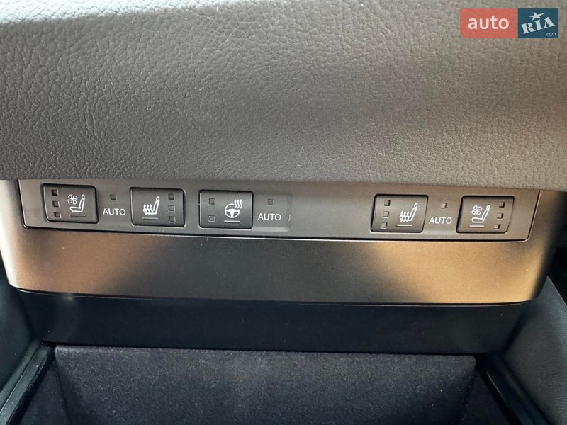 Седан Lexus ES 2023 в Киеве