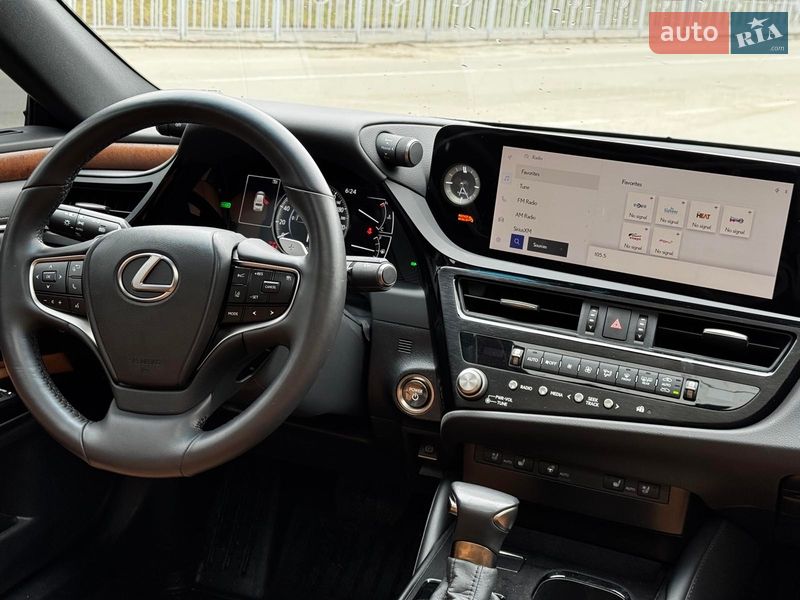 Седан Lexus ES 2023 в Киеве