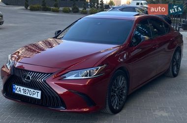 Седан Lexus ES 2019 в Киеве