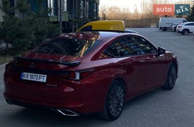 Седан Lexus ES 2019 в Киеве
