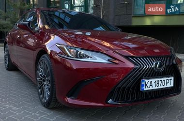 Седан Lexus ES 2019 в Киеве