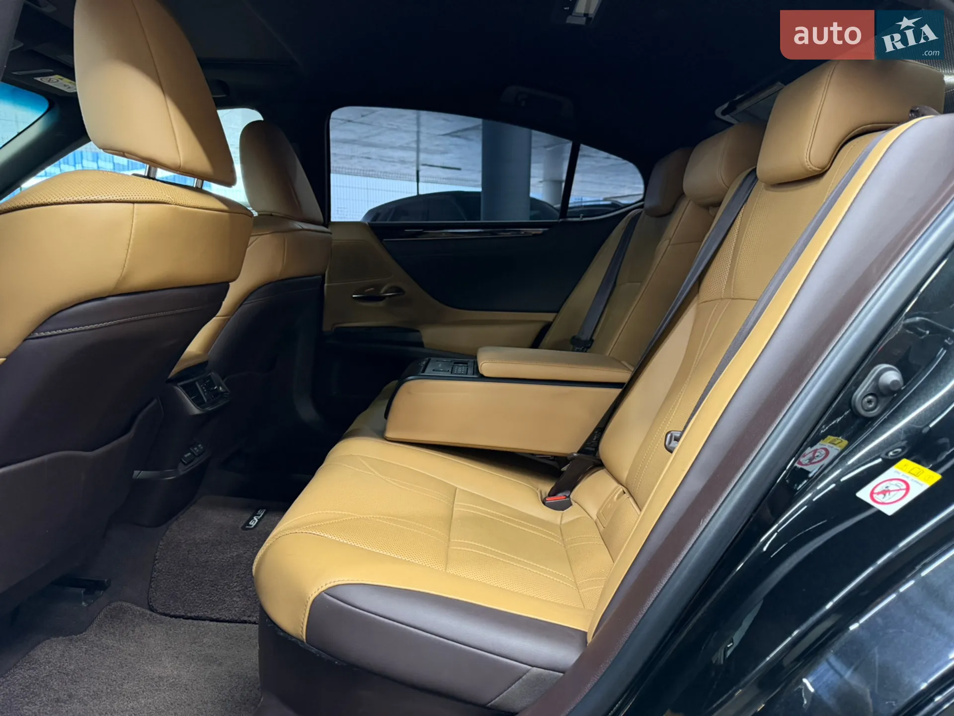 2019 Lexus ES - мініатюра 26