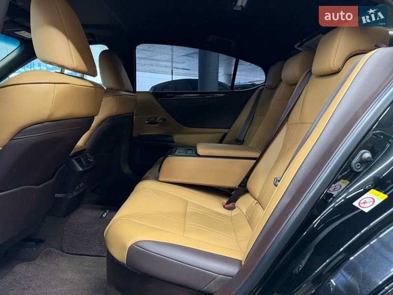Седан Lexus ES 2019 в Одессе