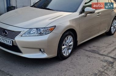 Седан Lexus ES 2015 в Кривом Роге