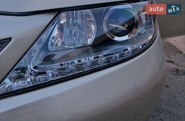 Седан Lexus ES 2015 в Кривом Роге