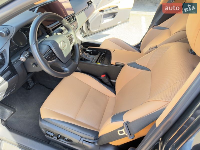 Седан Lexus ES 2023 в Одессе