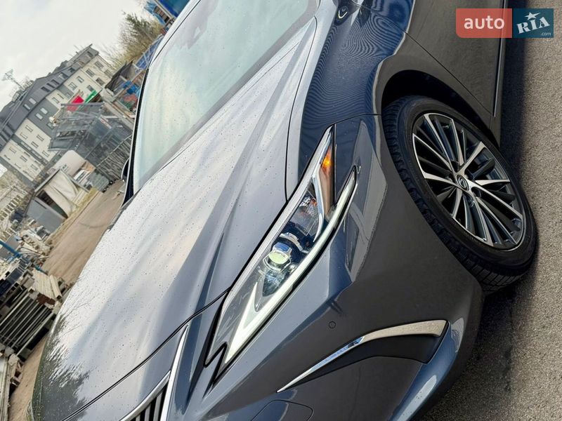 Седан Lexus ES 2023 в Львове фото 5 Седан Lexus ES 2023 в Львове