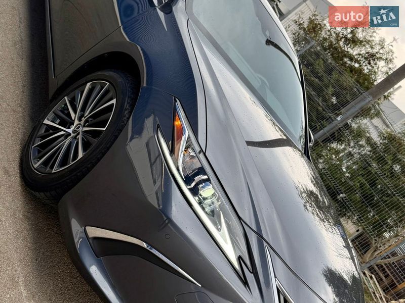 Седан Lexus ES 2023 в Львове фото 14 Седан Lexus ES 2023 в Львове