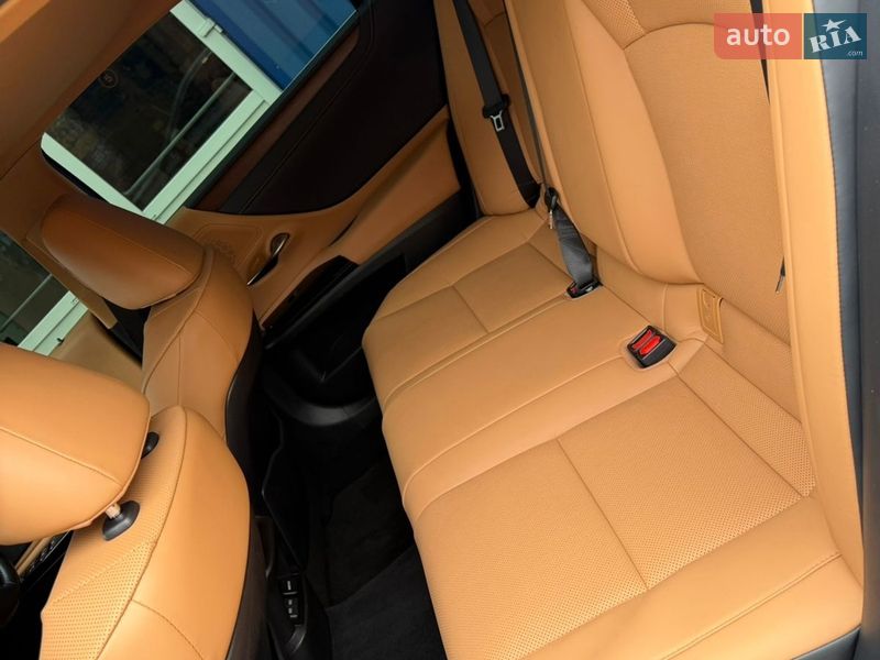 Седан Lexus ES 2023 в Львове фото 39 Седан Lexus ES 2023 в Львове