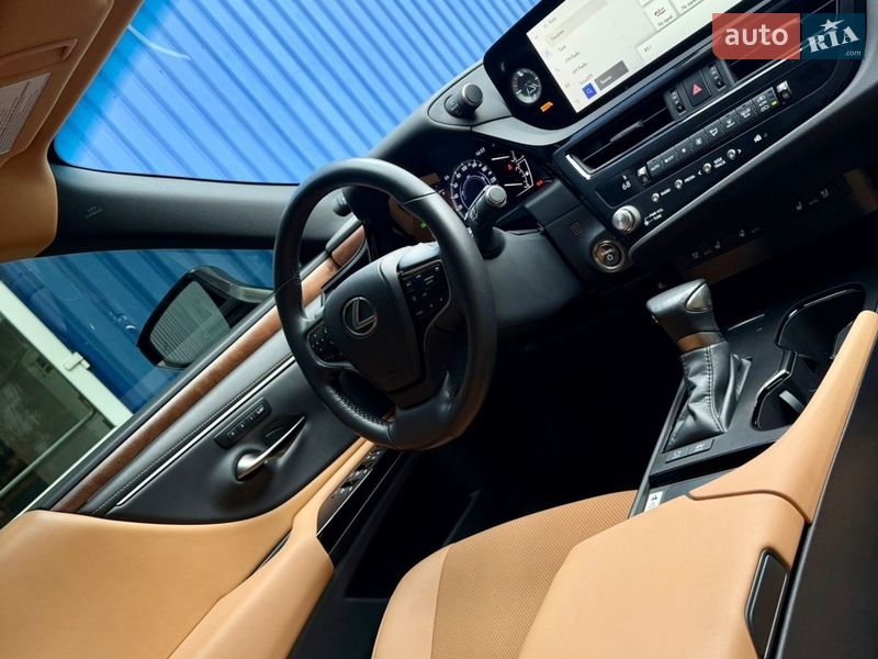Седан Lexus ES 2023 в Львове фото 54 Седан Lexus ES 2023 в Львове