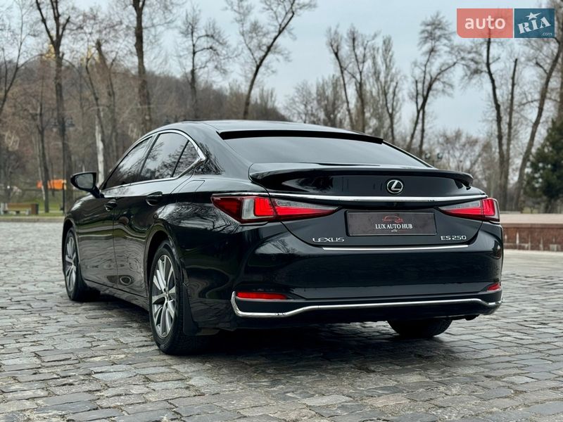 Седан Lexus ES 2018 в Києві фото 7 Седан Lexus ES 2018 в Києві