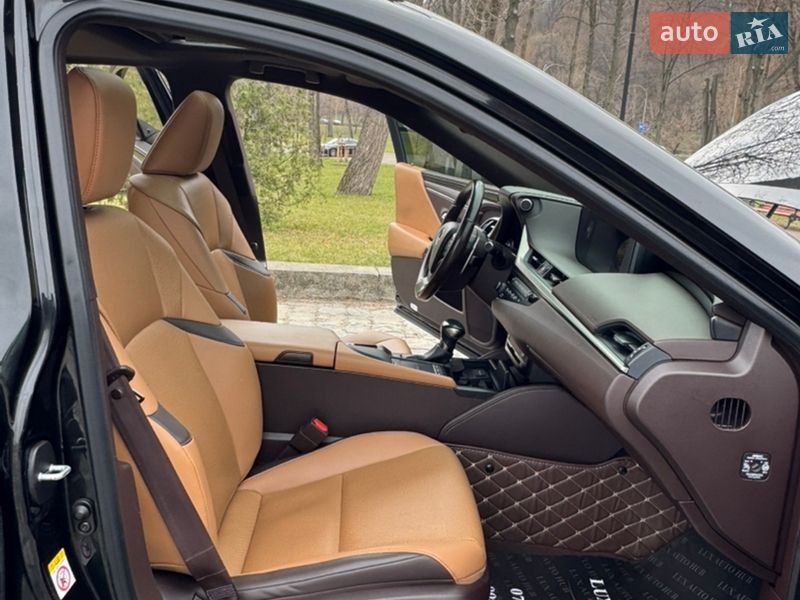 Седан Lexus ES 2018 в Києві фото 31 Седан Lexus ES 2018 в Києві