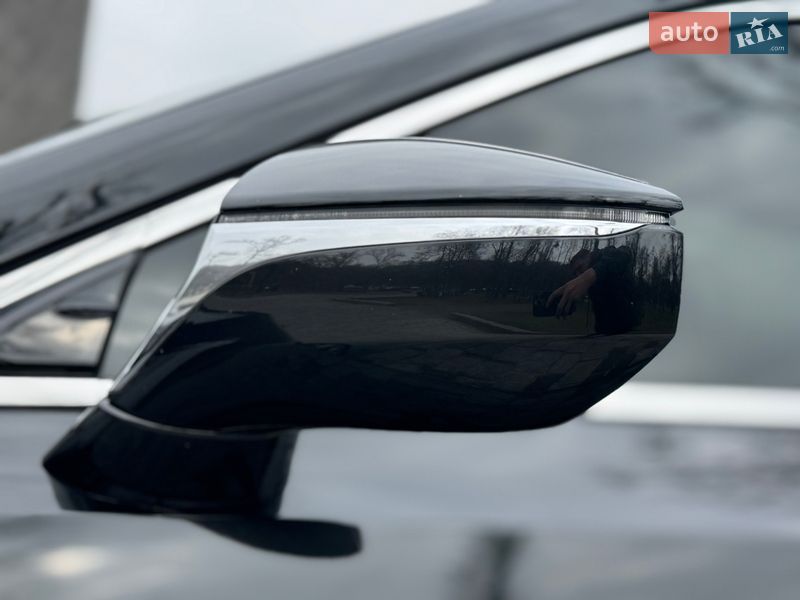 Седан Lexus ES 2018 в Києві фото 56 Седан Lexus ES 2018 в Києві