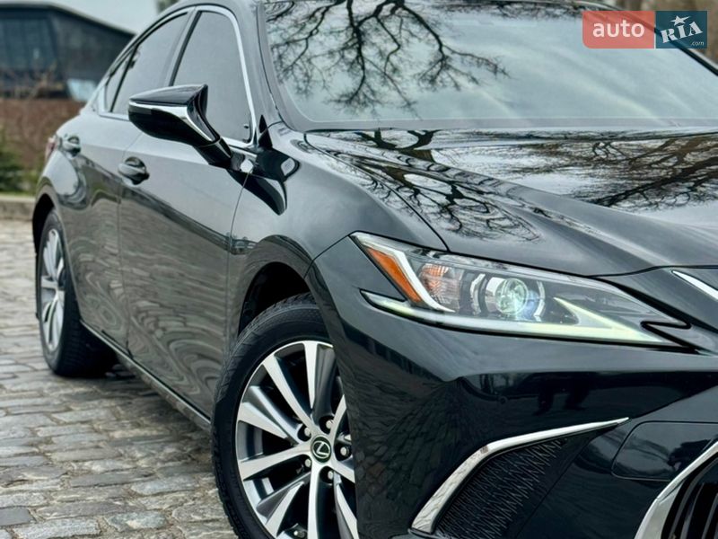 Седан Lexus ES 2018 в Києві фото 62 Седан Lexus ES 2018 в Києві