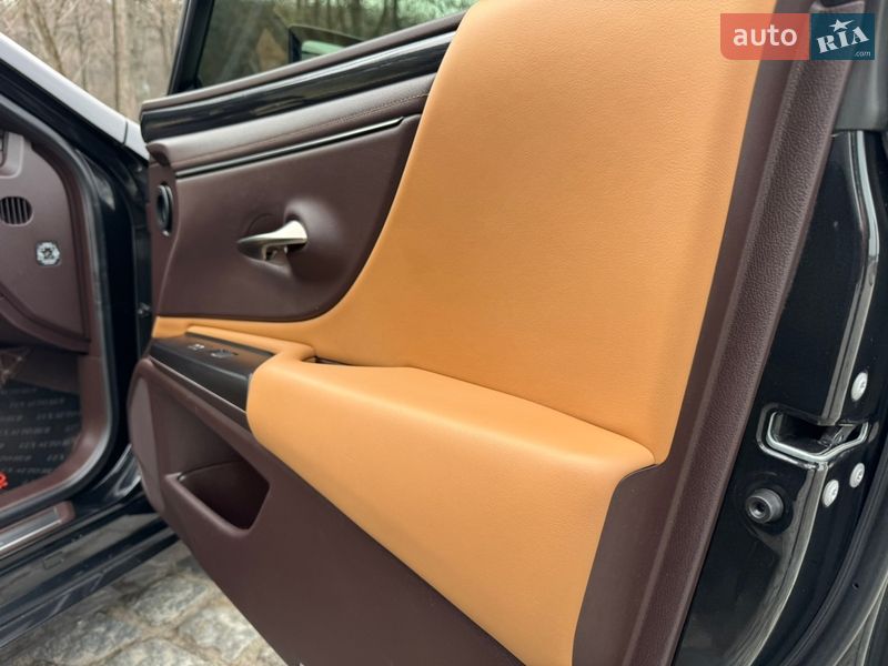 Седан Lexus ES 2018 в Києві фото 79 Седан Lexus ES 2018 в Києві