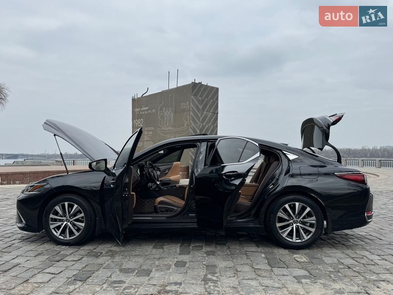 Седан Lexus ES 2018 в Києві фото 91 Седан Lexus ES 2018 в Києві