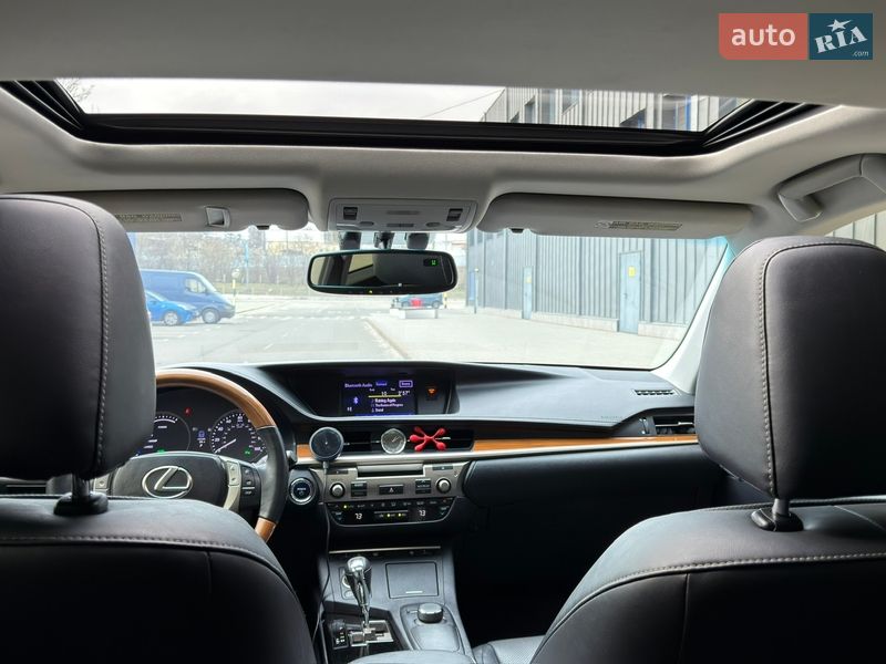 Седан Lexus ES 2014 в Києві