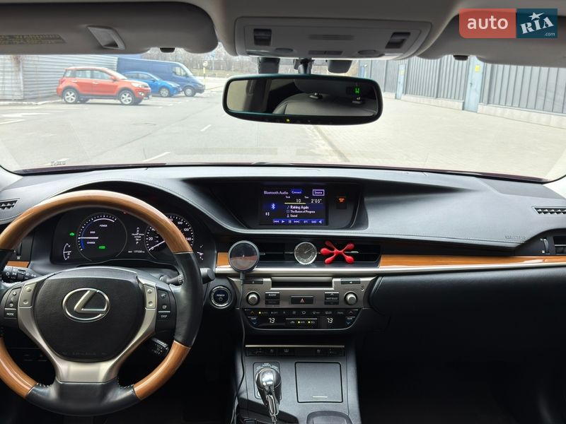 Седан Lexus ES 2014 в Києві