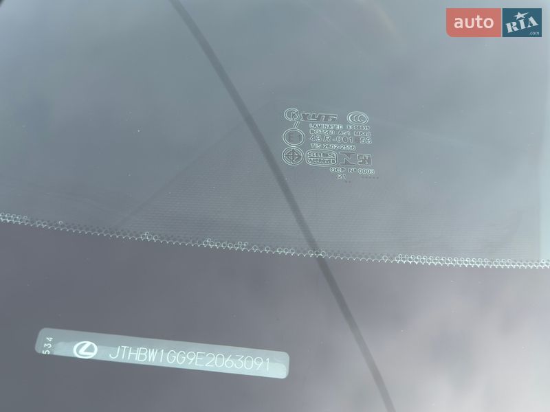 Седан Lexus ES 2014 в Києві