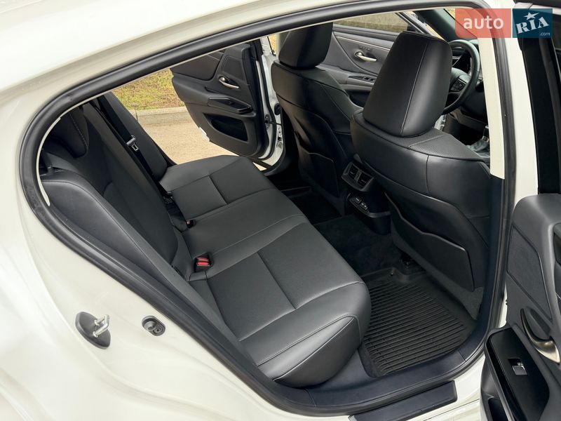 Седан Lexus ES 2022 в Виннице фото 41 Седан Lexus ES 2022 в Виннице