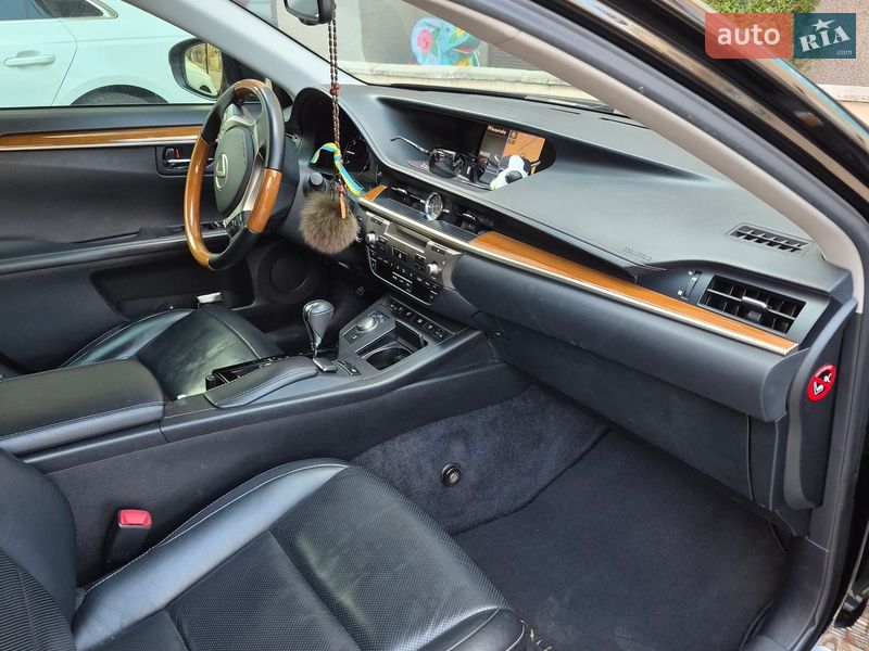 Седан Lexus ES 2012 в Киеве фото 11 Седан Lexus ES 2012 в Киеве