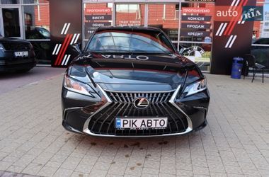Седан Lexus ES 2022 в Львове