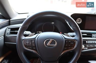 Седан Lexus ES 2022 в Львове