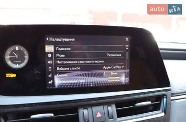 Седан Lexus ES 2022 в Львове