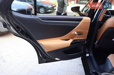 Седан Lexus ES 2022 в Львове