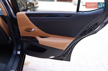 Седан Lexus ES 2022 в Львове