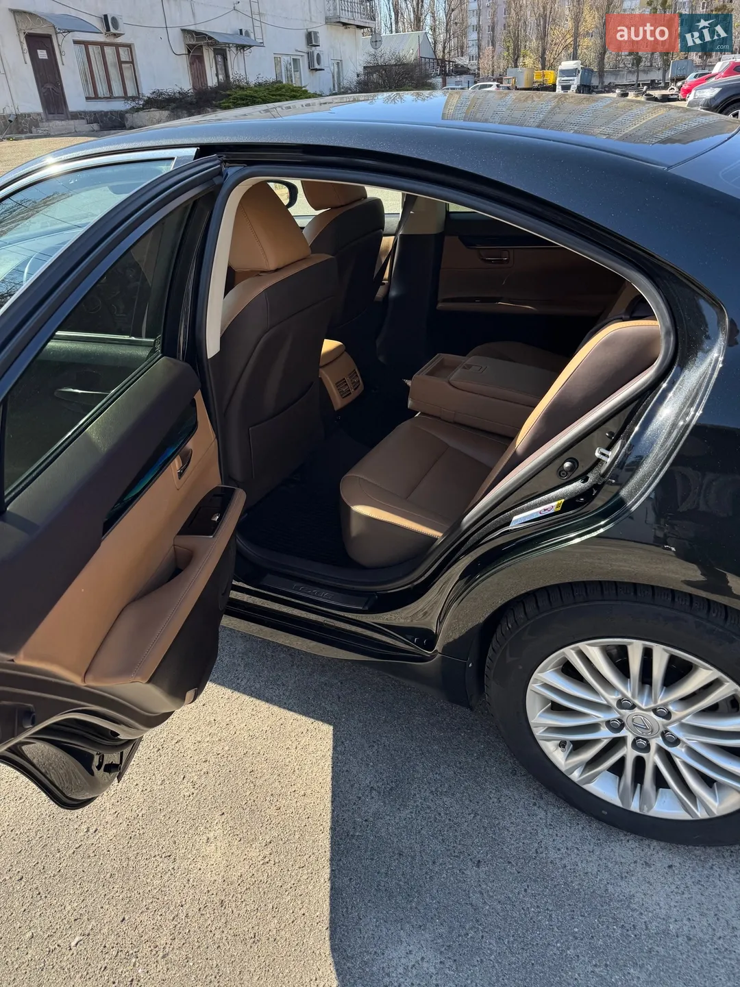 2016 Lexus ES - мініатюра 11