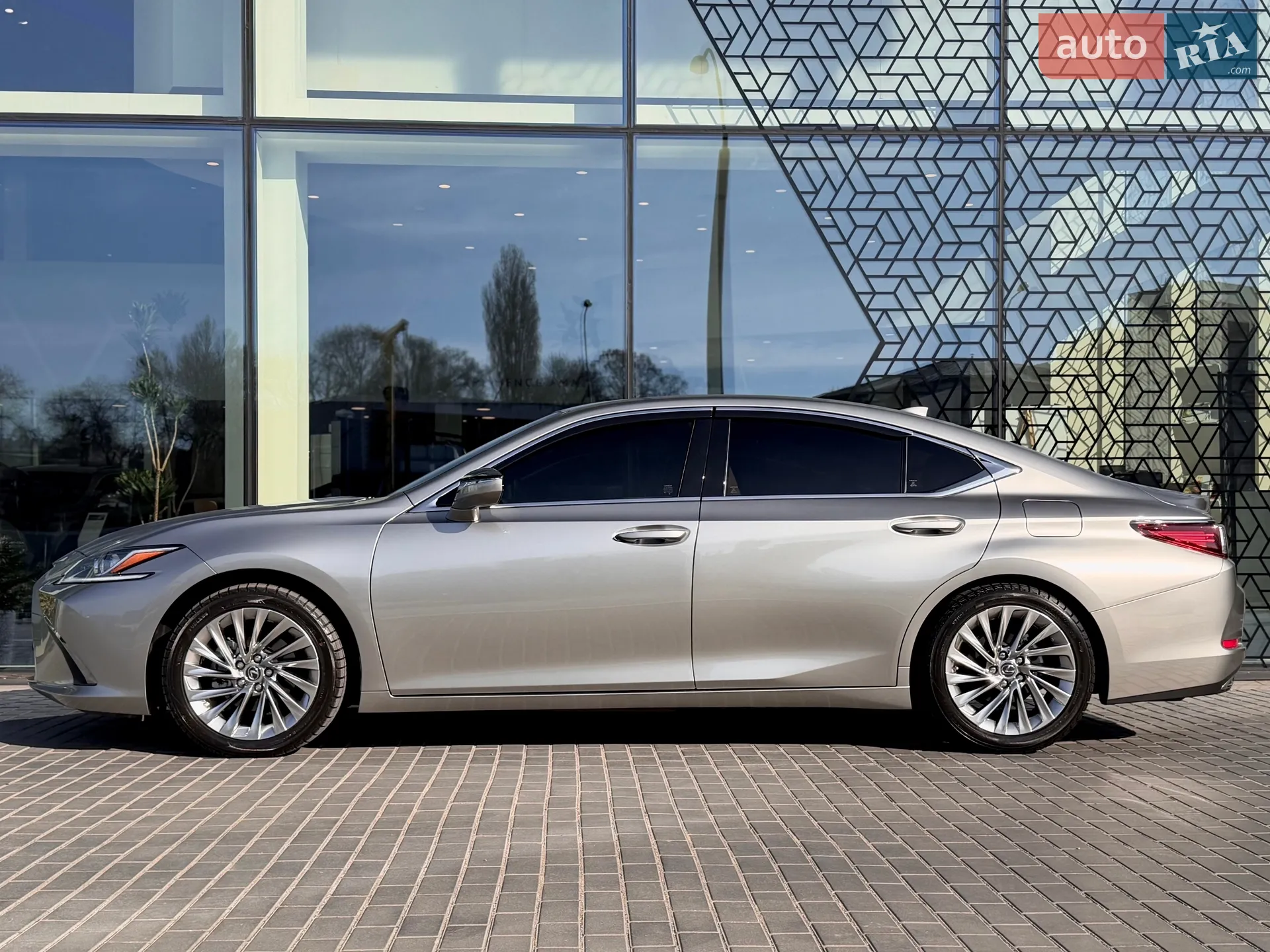 2021 Lexus ES - мініатюра 2