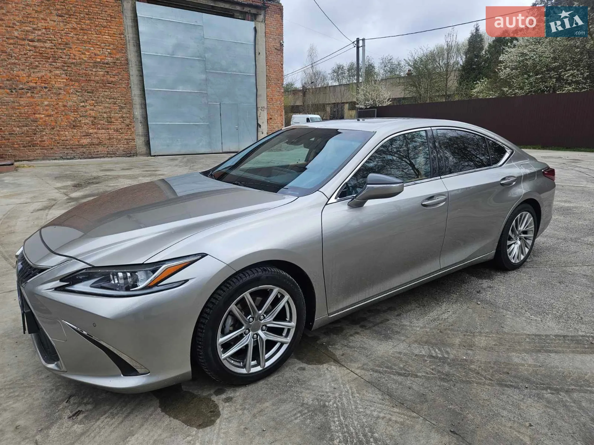 2022 Lexus ES - мініатюра 3