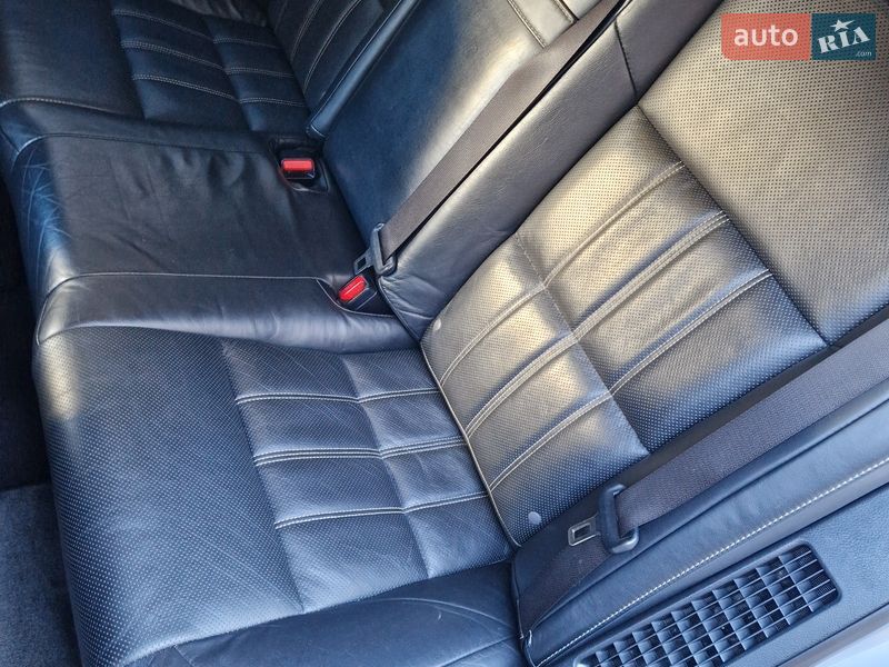 Седан Lexus ES 2015 в Киеве