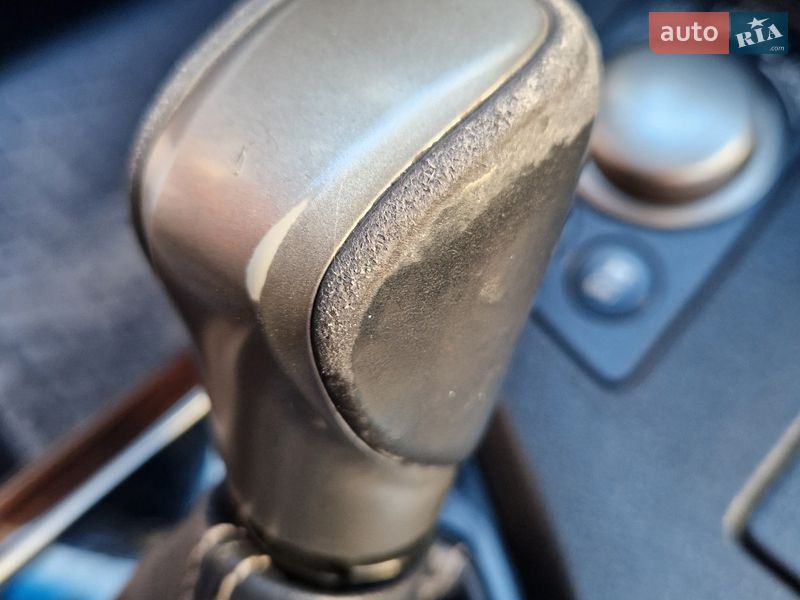 Седан Lexus ES 2015 в Киеве