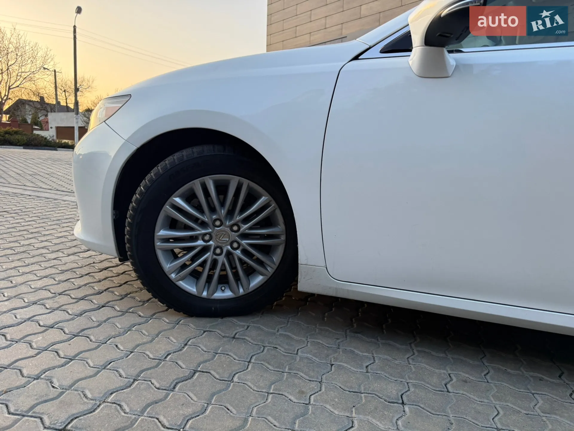 2013 Lexus ES - мініатюра 18