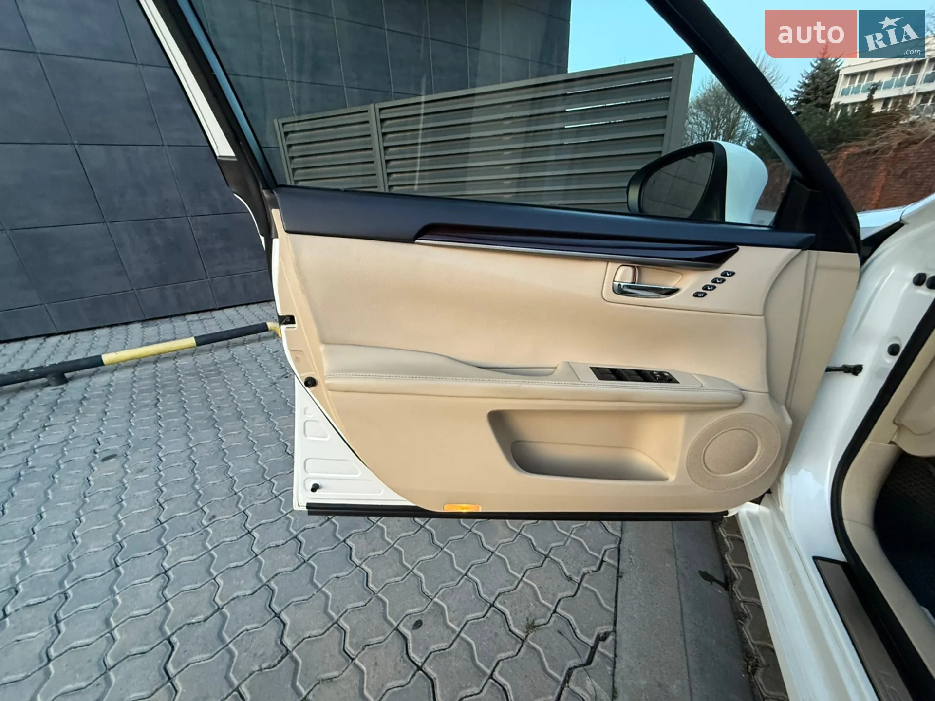 2013 Lexus ES - мініатюра 101